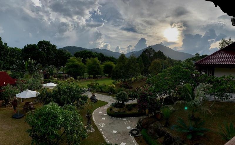 فندق Singgahsana Villa By Zuzu