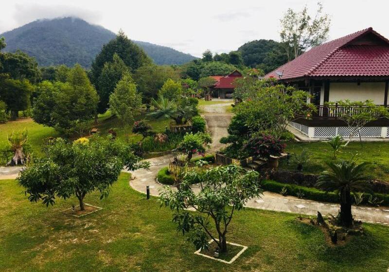 فندق Singgahsana Villa By Zuzu