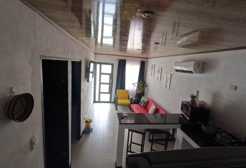 בית מלון כפרי Smokee