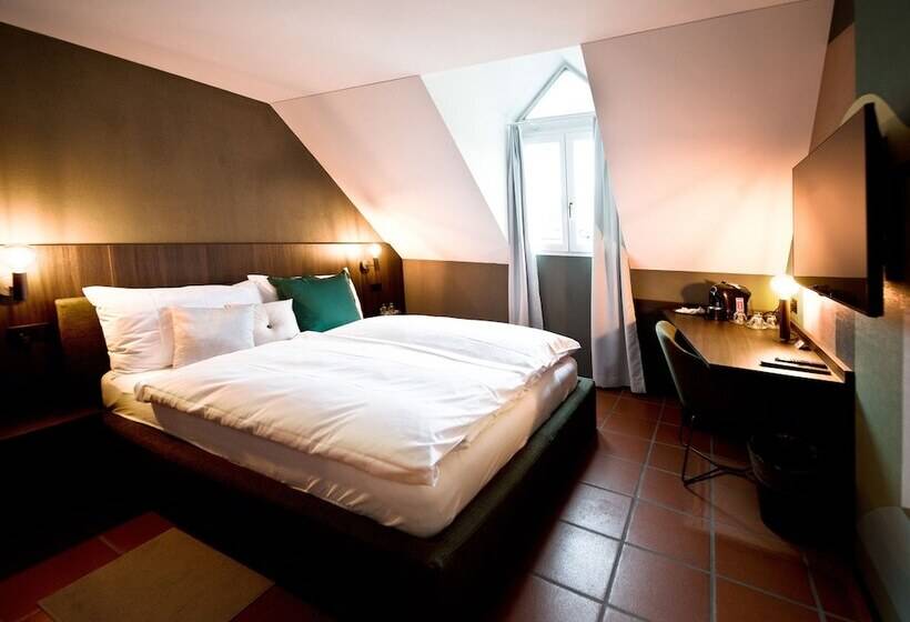 ホテル Restaurant Zur Sonne