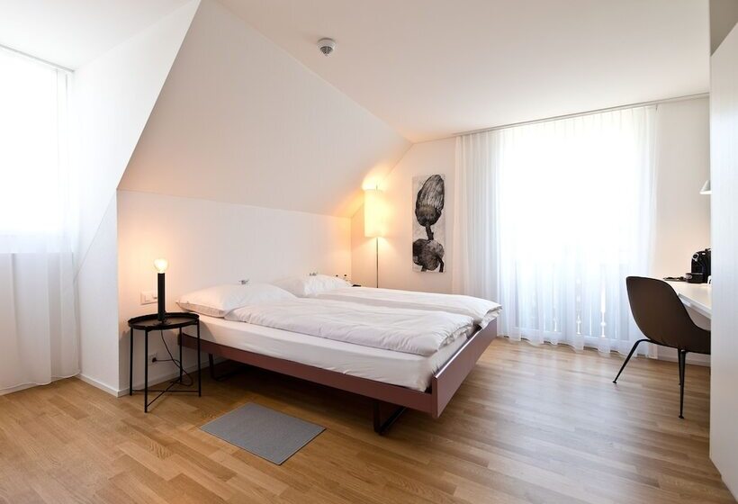 ホテル Restaurant Zur Sonne