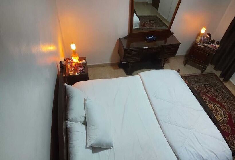 בית מלון כפרי Sphinx Safari