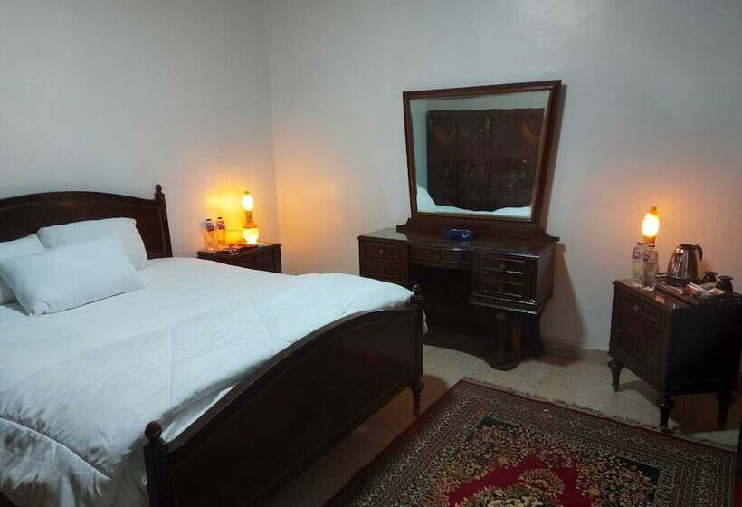 בית מלון כפרי Sphinx Safari