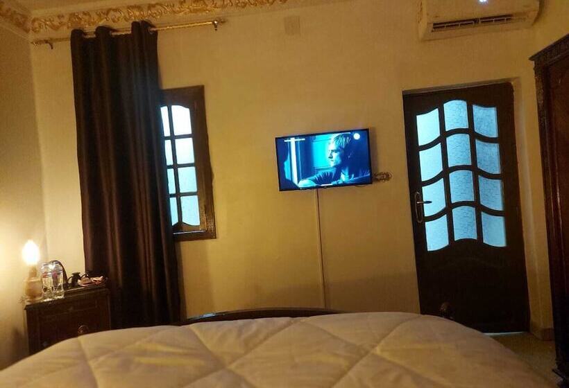 בית מלון כפרי Sphinx Safari