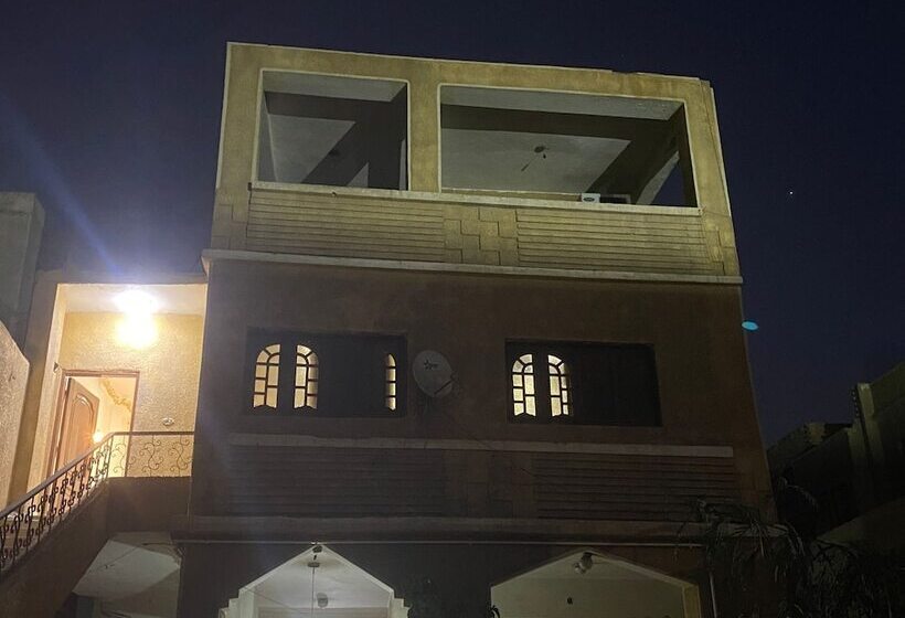 בית מלון כפרי Sphinx Safari