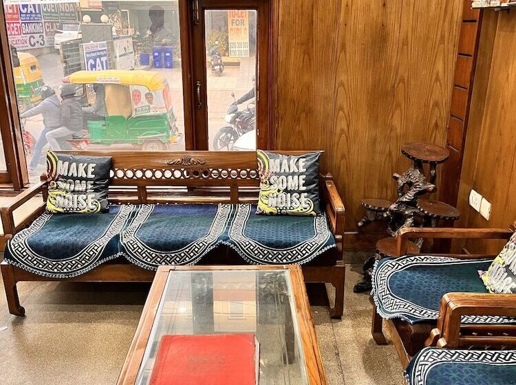 בית מלון כפרי Sunshine