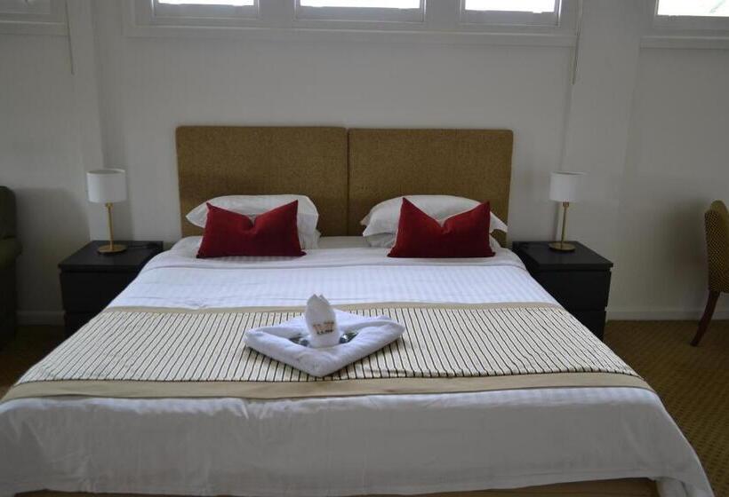 هتل The Victoria Golf Club