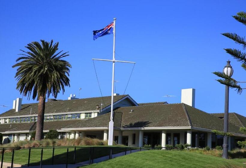 هتل The Victoria Golf Club