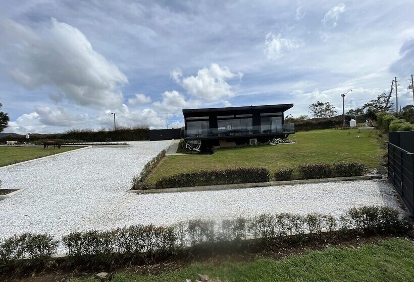 בית מלון כפרי Valu Eco Villa