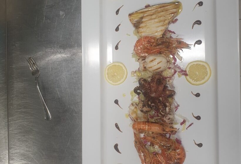 Отель Villaggio Le Palatine