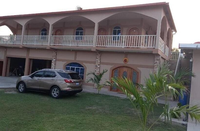 فندق Y Restaurante Mariana