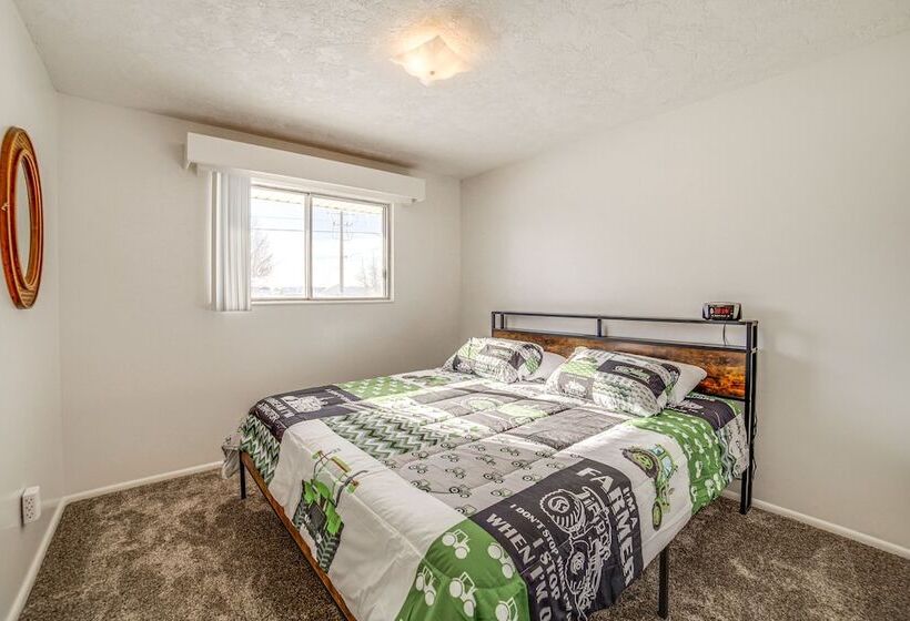 Idaho Vacation Rental: Day Trip To Yellowstone!