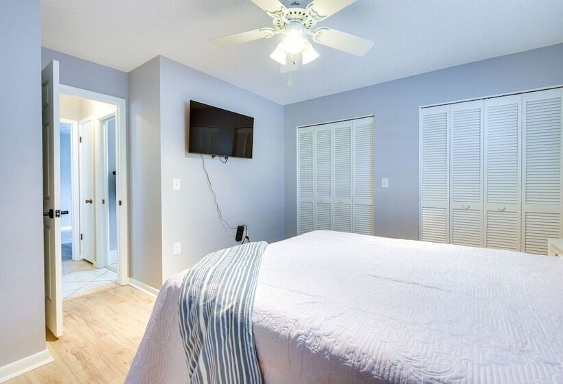 6 Mi To Beach, Beach Gear: Idyllic Bradenton Home