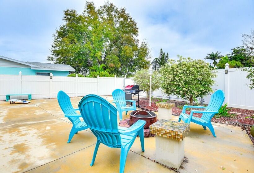 6 Mi To Beach, Beach Gear: Idyllic Bradenton Home