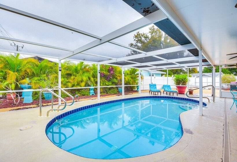 6 Mi To Beach, Beach Gear: Idyllic Bradenton Home