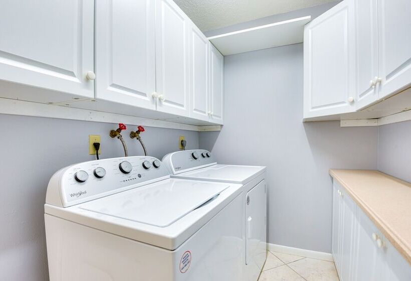 6 Mi To Beach, Beach Gear: Idyllic Bradenton Home