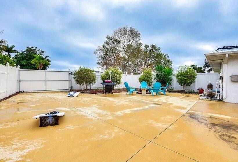 6 Mi To Beach, Beach Gear: Idyllic Bradenton Home