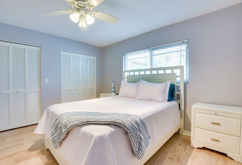 6 Mi To Beach, Beach Gear: Idyllic Bradenton Home