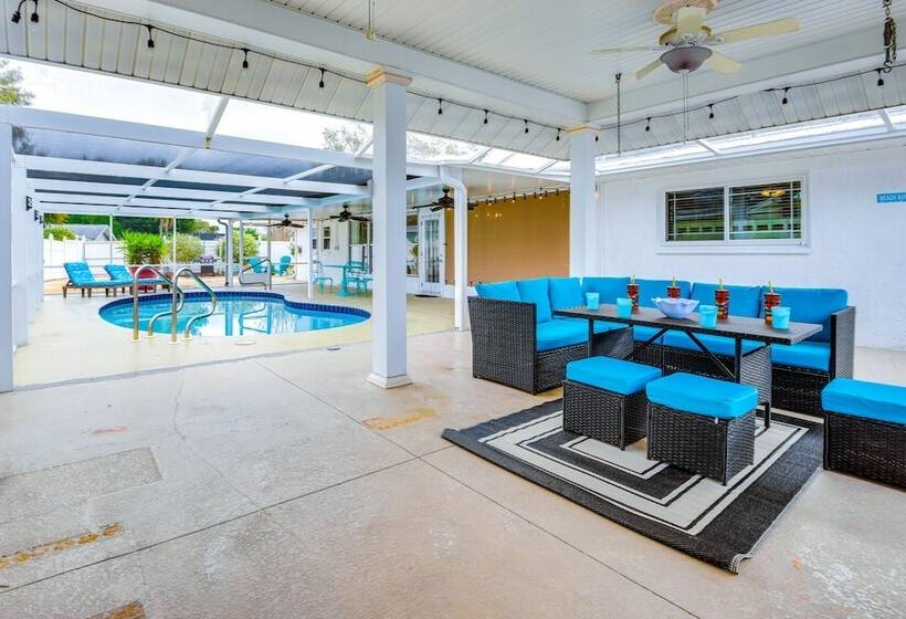 6 Mi To Beach, Beach Gear: Idyllic Bradenton Home
