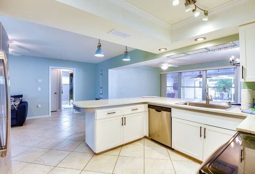 6 Mi To Beach, Beach Gear: Idyllic Bradenton Home