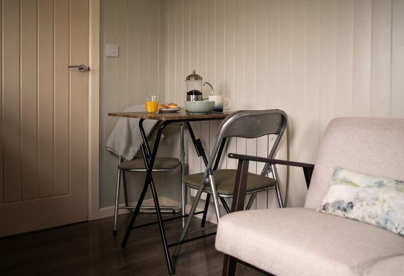 Shepherds Hut Near Gortin Omagh