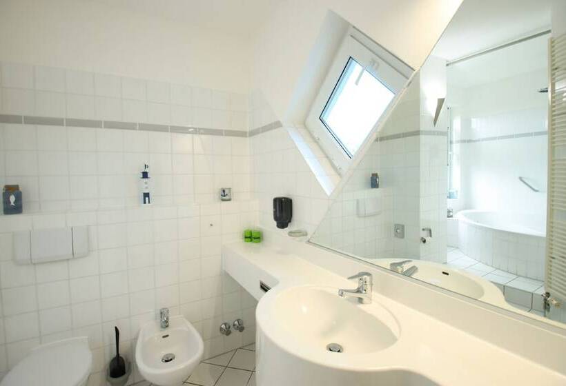 Inselhotel Kleiner Bodden