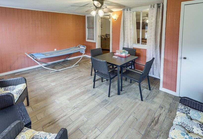 Killeen Home W/ Sunroom ~ 8 Mi To Fort Cavazos!