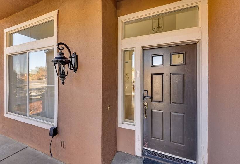 Lake Elsinore Home W/ Pool   44 Mi To Disneyland!