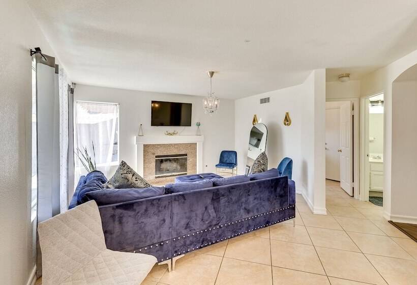 Lake Elsinore Home W/ Pool   44 Mi To Disneyland!