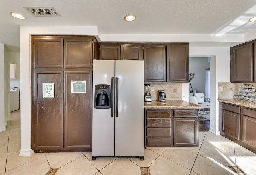 Lake Elsinore Home W/ Pool   44 Mi To Disneyland!