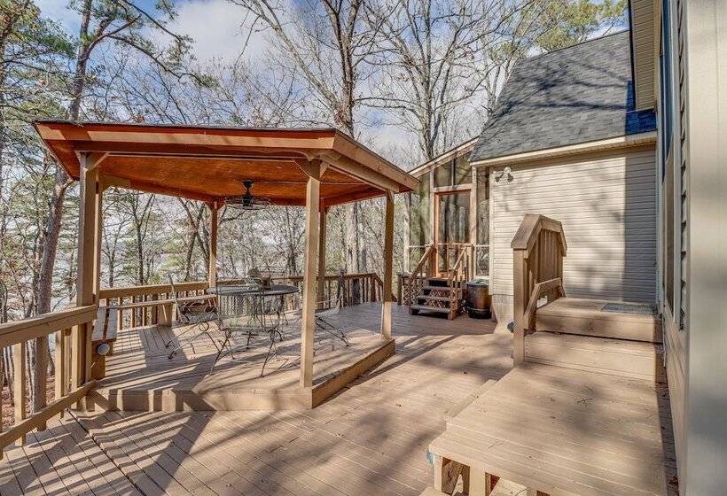 Lakefront Arkansas Home W/ Deck, Grill & Cornhole!