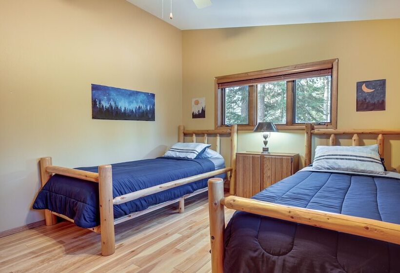 Lakefront Eagle River Cabin W/ Fire Pit & Porch