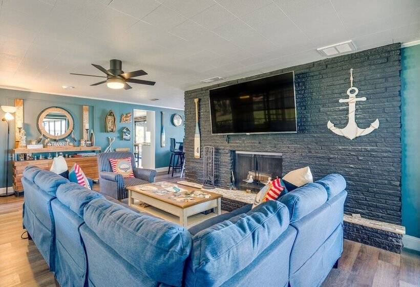 Lakefront Florida Retreat W/ Dock & Kayaks