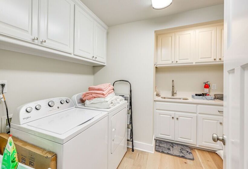 Grand Lakefront Home In Hot Springs W/ Boat Dock!