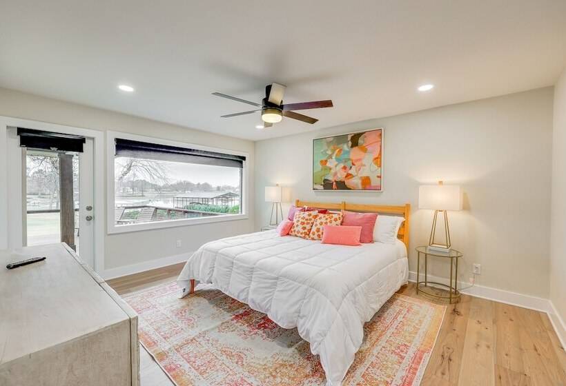 Grand Lakefront Home In Hot Springs W/ Boat Dock!