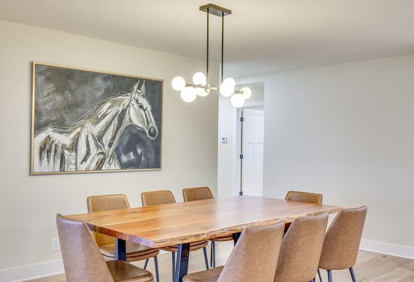 Grand Lakefront Home In Hot Springs W/ Boat Dock!