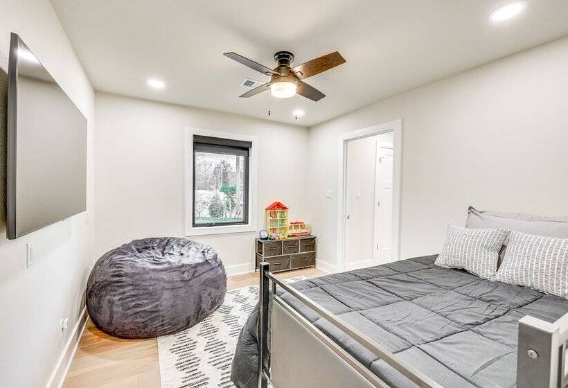 Grand Lakefront Home In Hot Springs W/ Boat Dock!