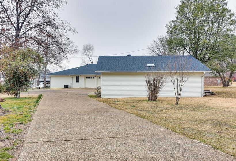 Grand Lakefront Home In Hot Springs W/ Boat Dock!