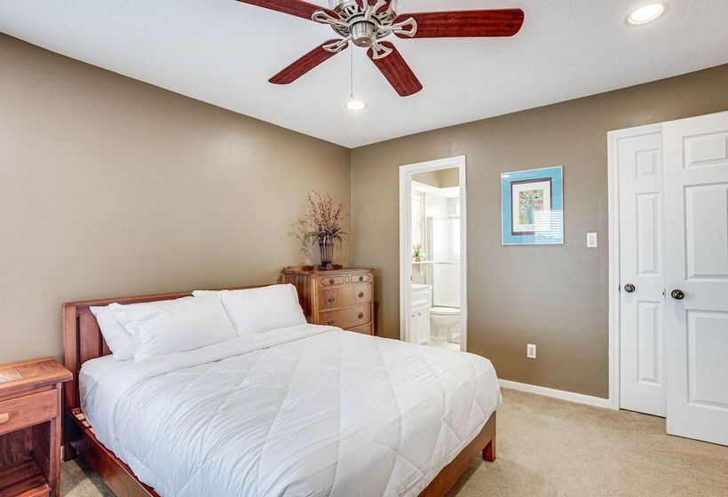 Lakefront Montgomery Home W/ Private Dock!