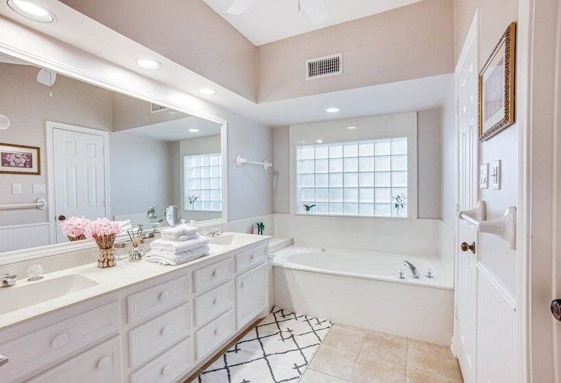 Lakefront Montgomery Home W/ Private Dock!