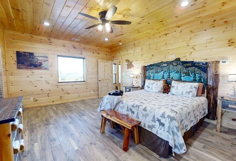Lazy Bear Lodge