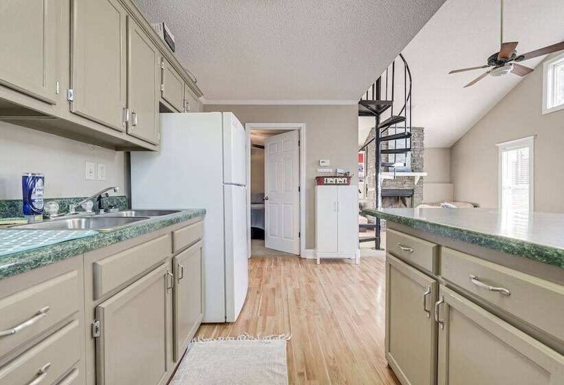 Gabbi S Getaway    Little Tallapoosa River Cabin