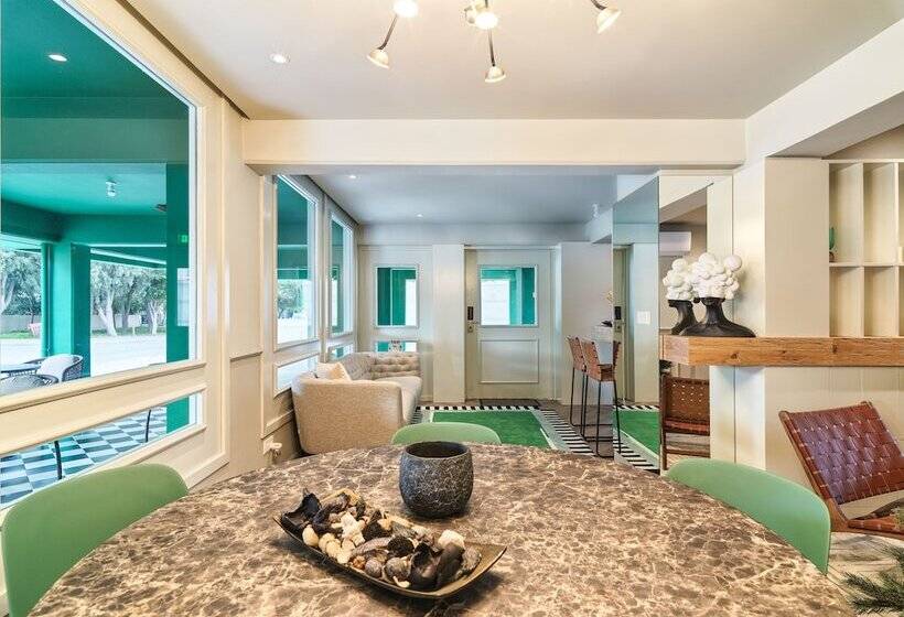 Liv The City Suites