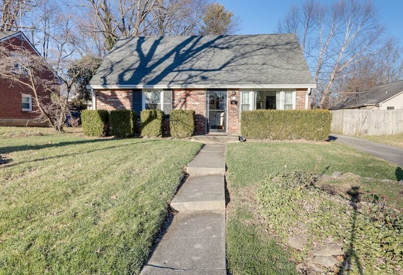 Lovely Lexington Home: 4 Mi To Downtown!
