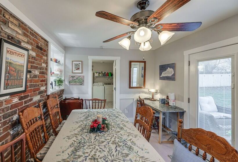 Lovely Lexington Home: 4 Mi To Downtown!