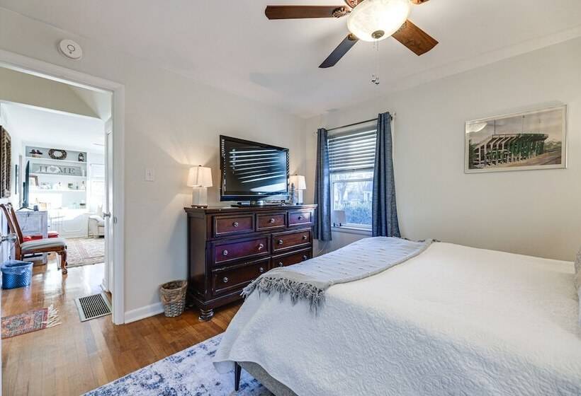 Lovely Lexington Home: 4 Mi To Downtown!