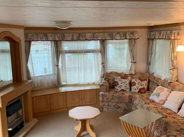 Lovely Semi Rural Caravan & Hot Tub   Sleeps Fam 6
