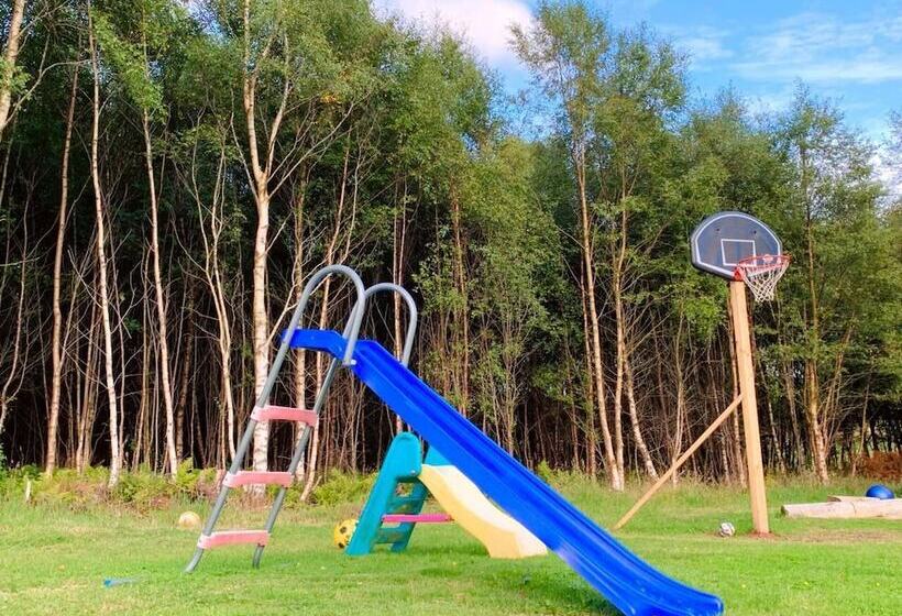 Lovely Semi Rural Caravan & Hot Tub   Sleeps Fam 6