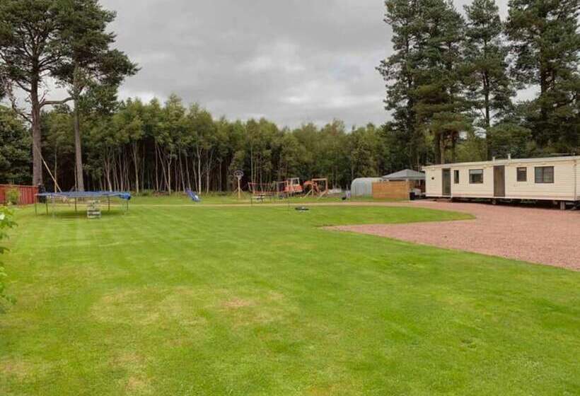 Lovely Semi Rural Caravan & Hot Tub   Sleeps Fam 6