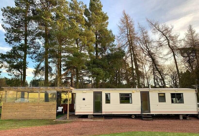 Lovely Semi Rural Caravan & Hot Tub   Sleeps Fam 6